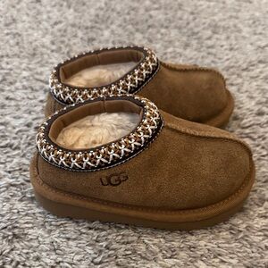 UGG Tasman II chestnut size 6